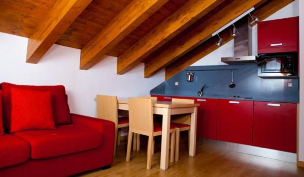 Apartahotel Castejón de Sos 部屋 写真